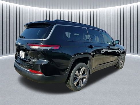New 2026 Jeep Grand Cherokee L Limited image 9