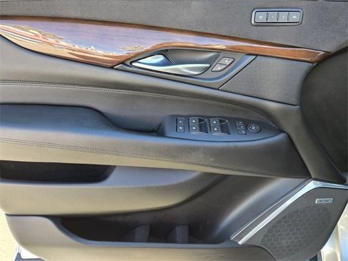 Used 2019 Cadillac Escalade ESV Premium Luxury image 25