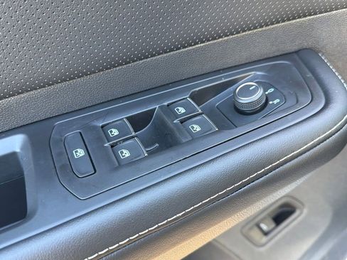 New 2026 Volkswagen Atlas SE FWD image 12
