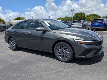 New 2025 Hyundai Elantra Blue
