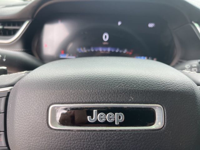 Used 2022 Jeep Grand Cherokee L Limited RWD image 30