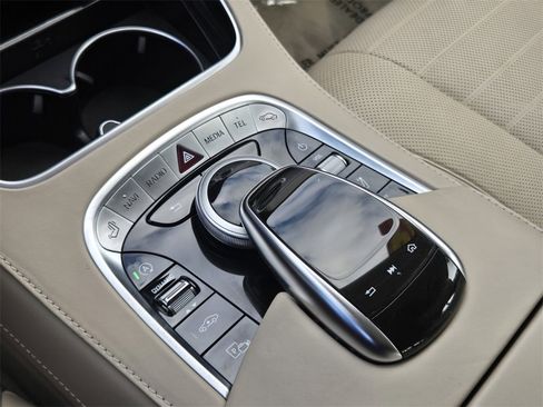 Used 2019 Mercedes-Benz S 560 Sedan image 34