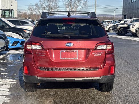 Used 2017 Subaru Outback 2.5i Limited image 5