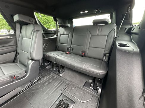 Used 2022 Chevrolet Tahoe RST w/ Luxury Package AWD/4WD image 24