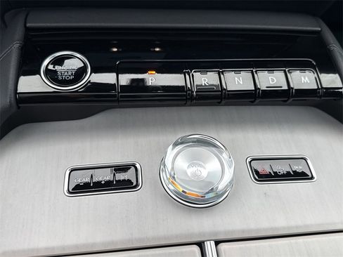 Used 2025 Lincoln Navigator L Reserve w/ Jet Appearance Package image 32