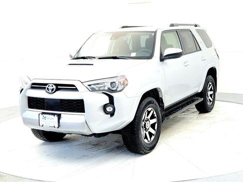 Certified 2024 Toyota 4Runner TRD Off-Road image 2