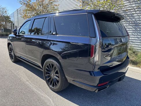 Used 2021 Cadillac Escalade Sport Platinum w/ Heavy-Duty Trailer Package image 3