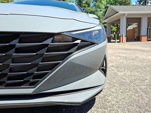 Used 2021 Hyundai Elantra SEL FWD image 34
