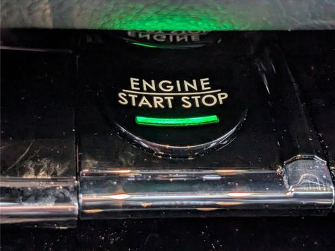 Used 2023 Lincoln Corsair AWD w/ Equipment Group 101A image 24