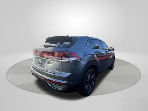 Used 2024 Volkswagen Atlas Cross Sport SE image 7