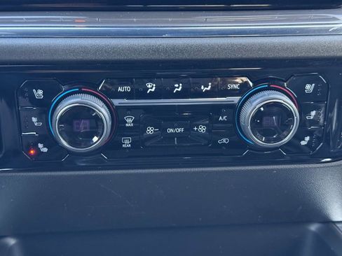 Used 2024 Chevrolet Silverado 3500 High Country w/ High Country Premium Package image 14