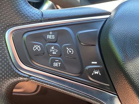 Used 2024 Chevrolet Equinox LT FWD image 19
