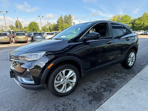 Used 2021 Buick Encore GX Preferred w/ Cold Weather Comfort Package AWD/4WD image 2