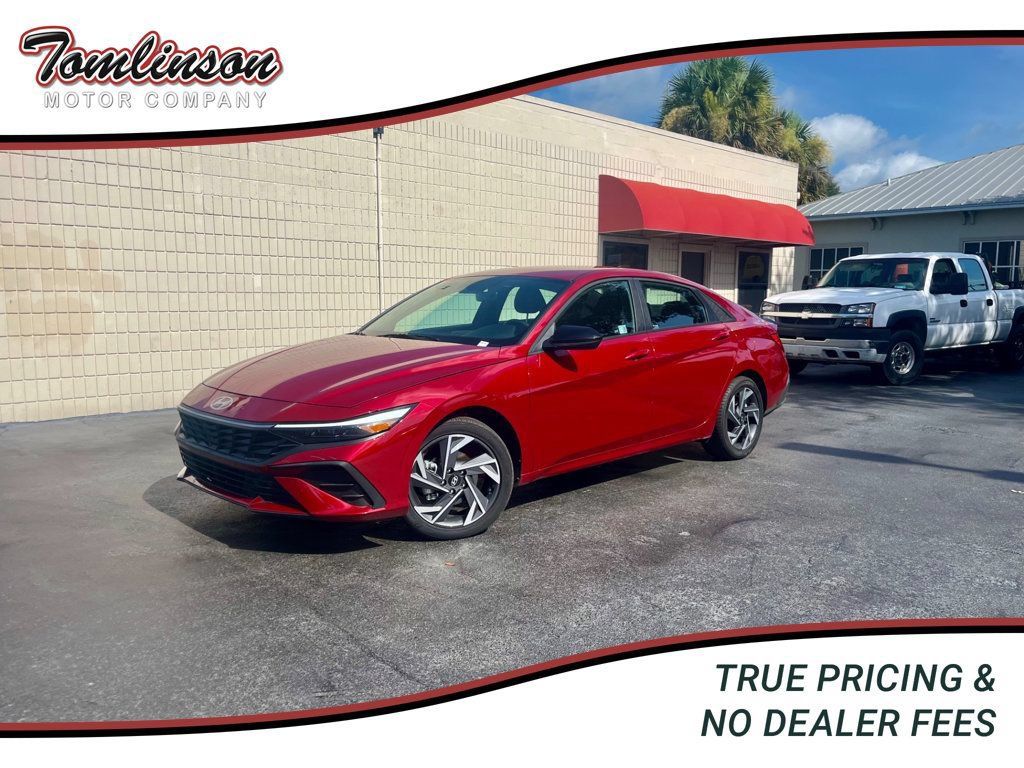 Used 2025 Hyundai Elantra Sport FWD image 1