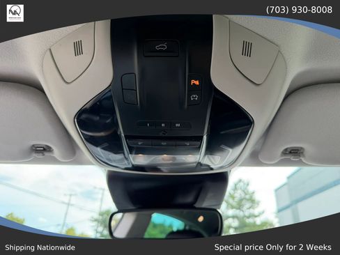 Used 2017 Maserati Levante AWD/4WD image 36