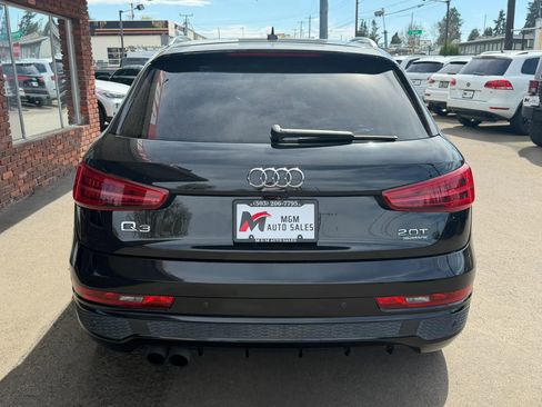 Used 2016 Audi Q3 2.0T Prestige w/ Prestige Package image 4