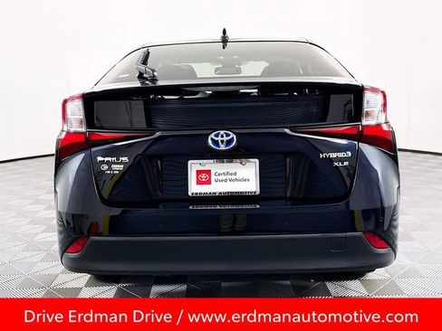 Used 2022 Toyota Prius XLE image 22