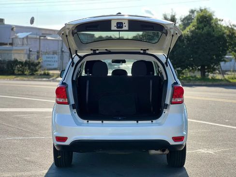 Used 2019 Dodge Journey SE w/ Premium Group FWD image 42