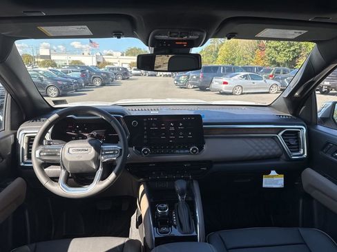 New 2026 GMC Canyon Denali image 14