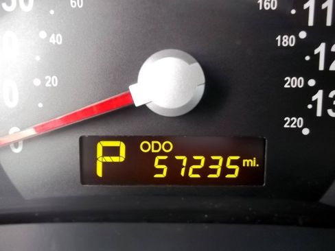 Used 2012 Kia Sedona EX w/ Luxury Pkg FWD image 5