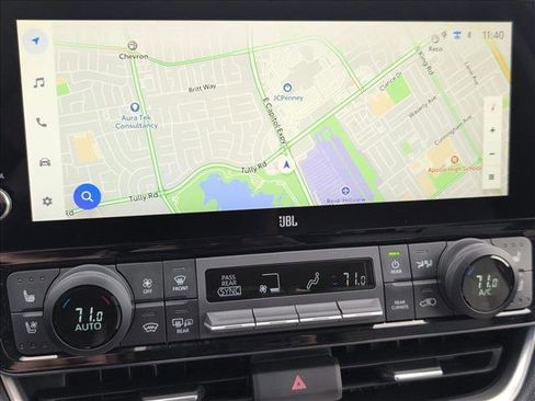 Used 2025 Toyota Grand Highlander AWD Hybrid image 13