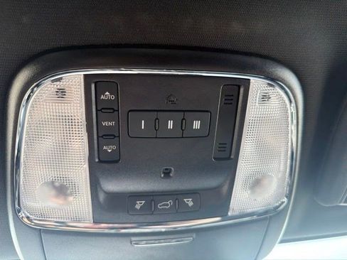 Used 2020 Dodge Durango GT AWD/4WD image 35