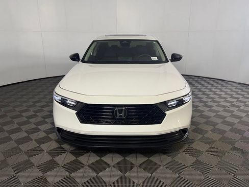 Used 2025 Honda Accord SE image 10