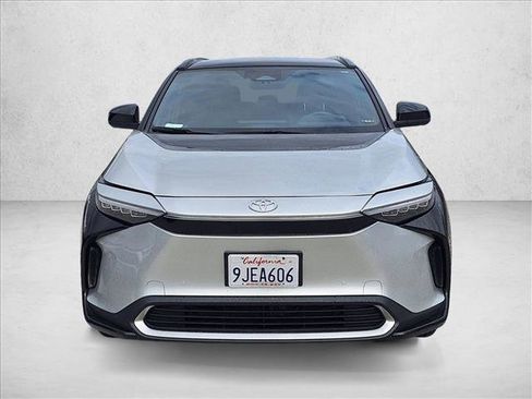 Used 2023 Toyota bZ4X Limited image 2