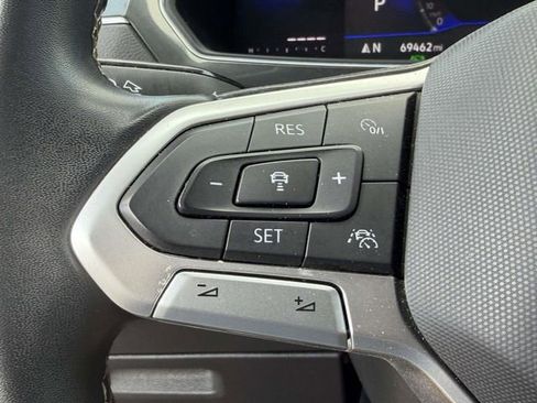 Used 2023 Volkswagen Tiguan SE FWD image 24