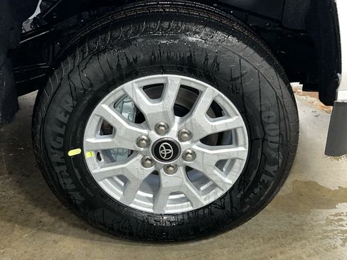 New 2025 Toyota Tacoma SR image 5