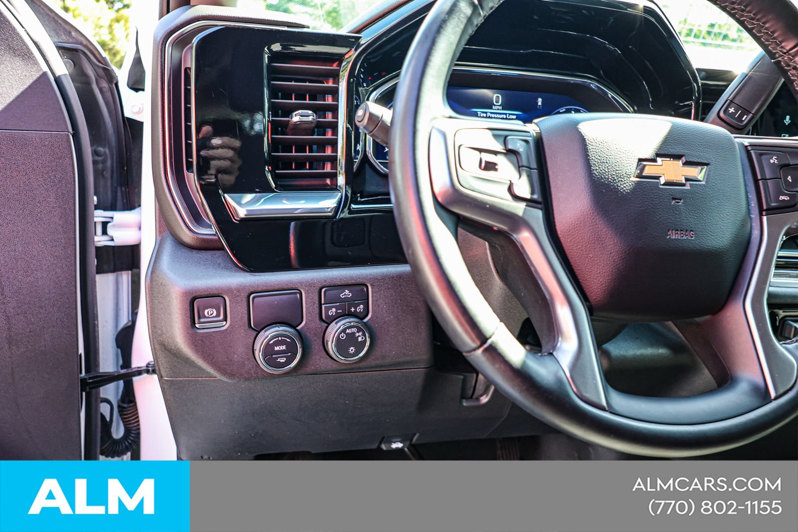 Used 2025 Chevrolet Silverado 1500 LT RWD image 20