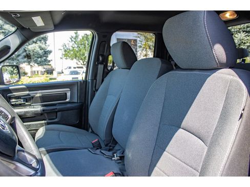 Used 2022 RAM 1500 Warlock AWD/4WD image 32
