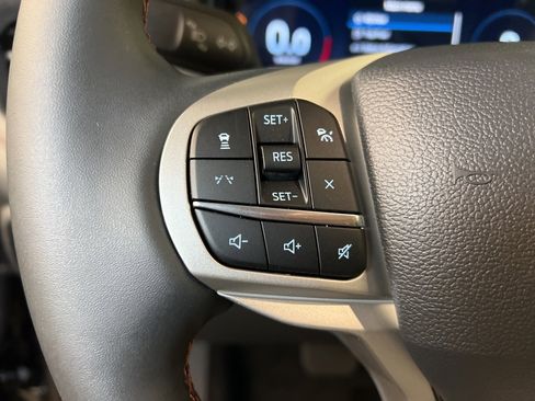 New 2025 Ford Explorer Active image 16