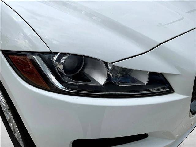 Used 2019 Jaguar F-PACE AWD/4WD image 27