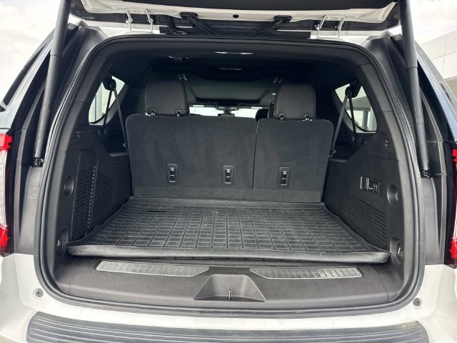 Used 2021 GMC Yukon XL AT4 w/ AT4 Premium Plus Package AWD/4WD image 14