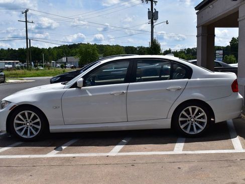 Used 2011 BMW 328i Sedan w/ Premium Pkg image 5