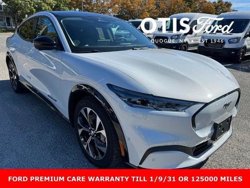 Certified 2022 Ford Mustang Mach-E Premium AWD/4WD image 1