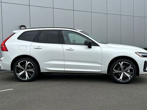 Certified 2025 Volvo XC60 B5 Ultra w/ Protection Package Premier image 6