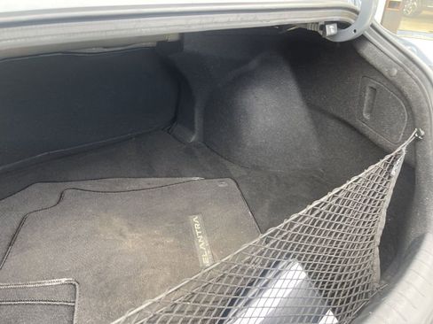 Certified 2023 Hyundai Elantra SEL FWD image 28
