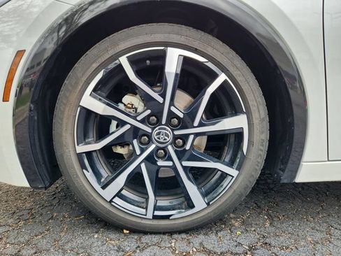 Used 2024 Toyota Prius Prime FWD image 27