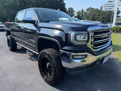 Used 2018 GMC Sierra 1500 SLT AWD/4WD image 3