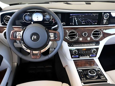 New 2026 Rolls-Royce Ghost AWD/4WD image 17