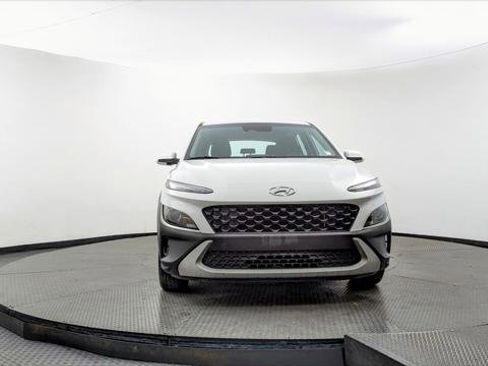 Used 2023 Hyundai Kona SE image 12