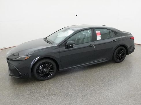 New 2026 Toyota Camry SE FWD image 5