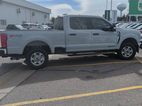 Used 2025 Ford F250 XLT w/ FX4 Off-Road Package image 13