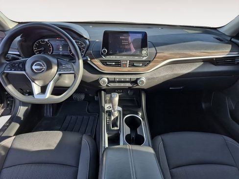 Used 2023 Nissan Altima 2.5 SV image 10