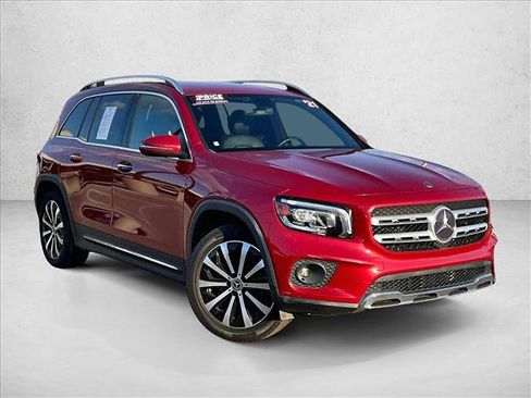 Used 2021 Mercedes-Benz GLB 250 4MATIC image 12