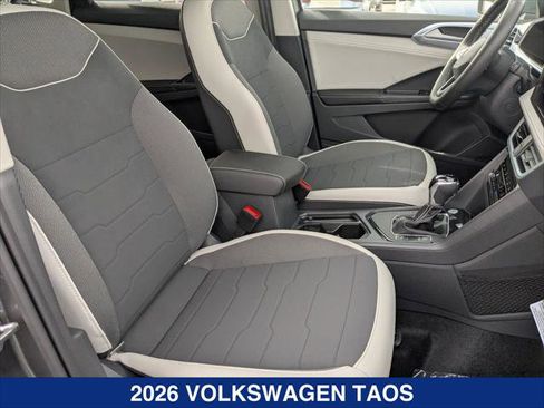 New 2026 Volkswagen Taos SE FWD image 18