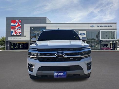 Used 2022 Ford Expedition Max Limited image 7