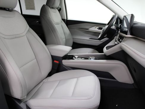 New 2026 Ford Explorer Active image 28